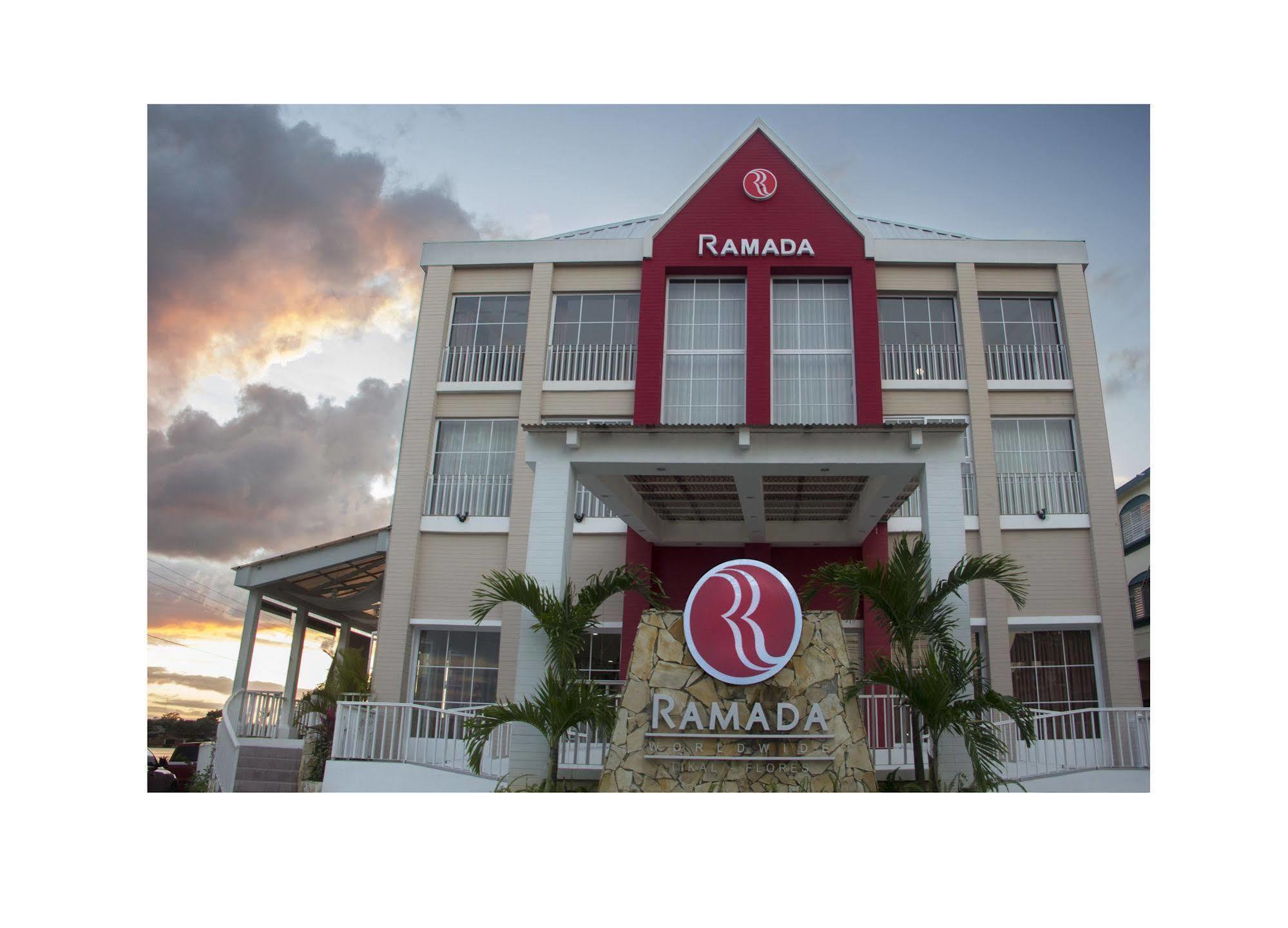 Ramada Tikal Isla De Flores Hotel Eksteriør bilde